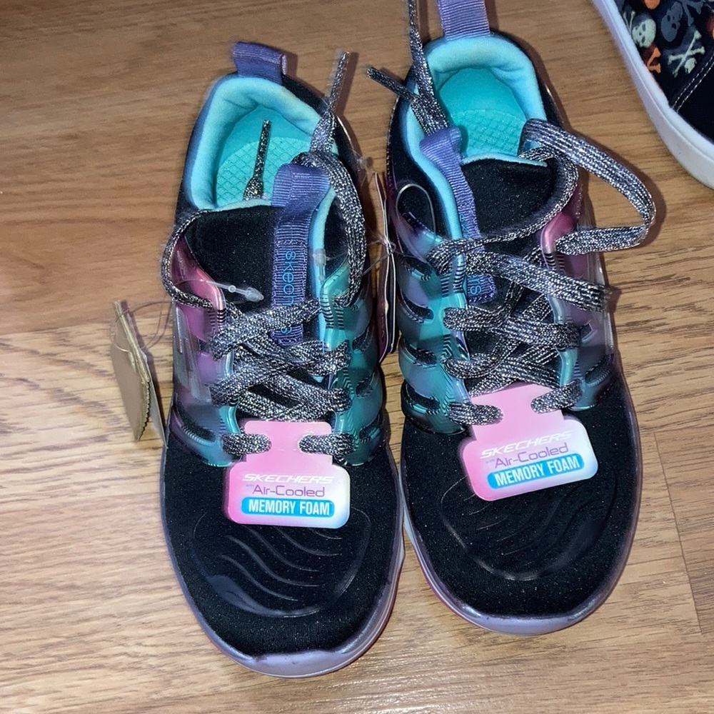 Skechers air cooled memory foam